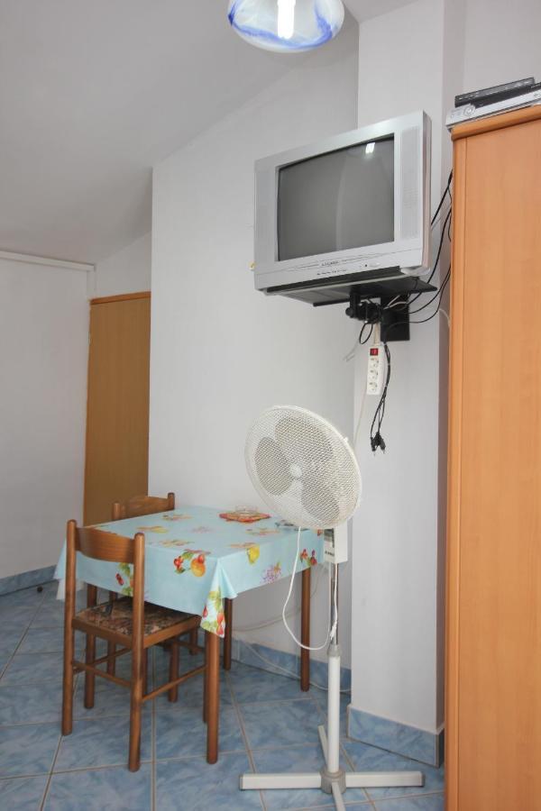 Apartments With A Parking Space Punta Kriza, Cres - 383 外观 照片